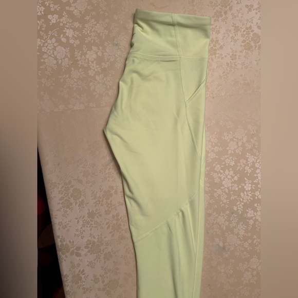 Old Navy XL (14-16) Neon Yellow Leggings for Girls - Picture 2 of 2